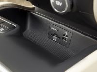 Ford Everest (2016) - picture 30 of 53