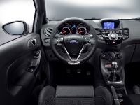 Ford Fiesta ST200 (2016) - picture 4 of 10