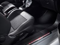 Ford Fiesta ST200 (2016) - picture 7 of 10