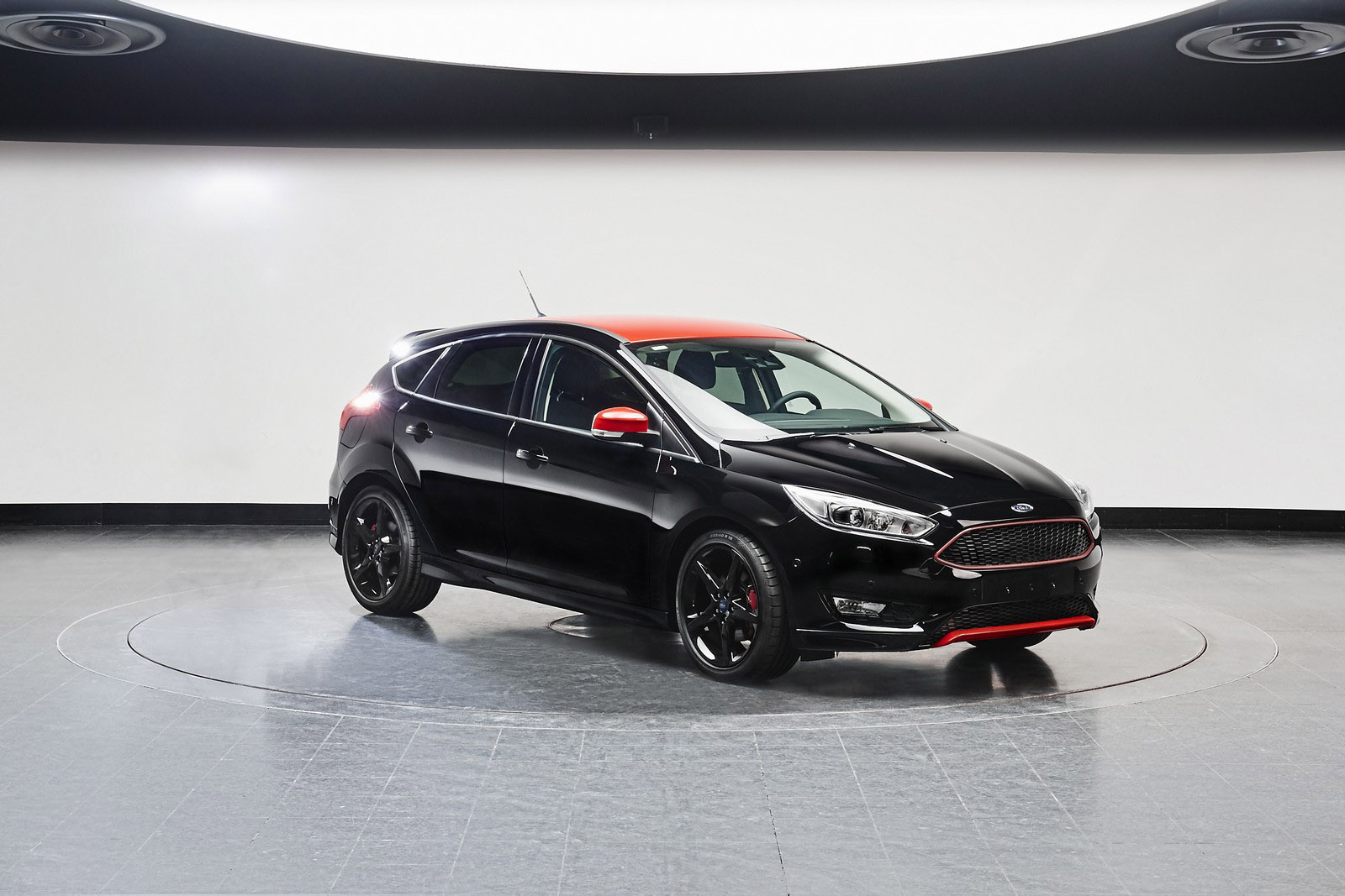 Ford Focus Red and Black Editions