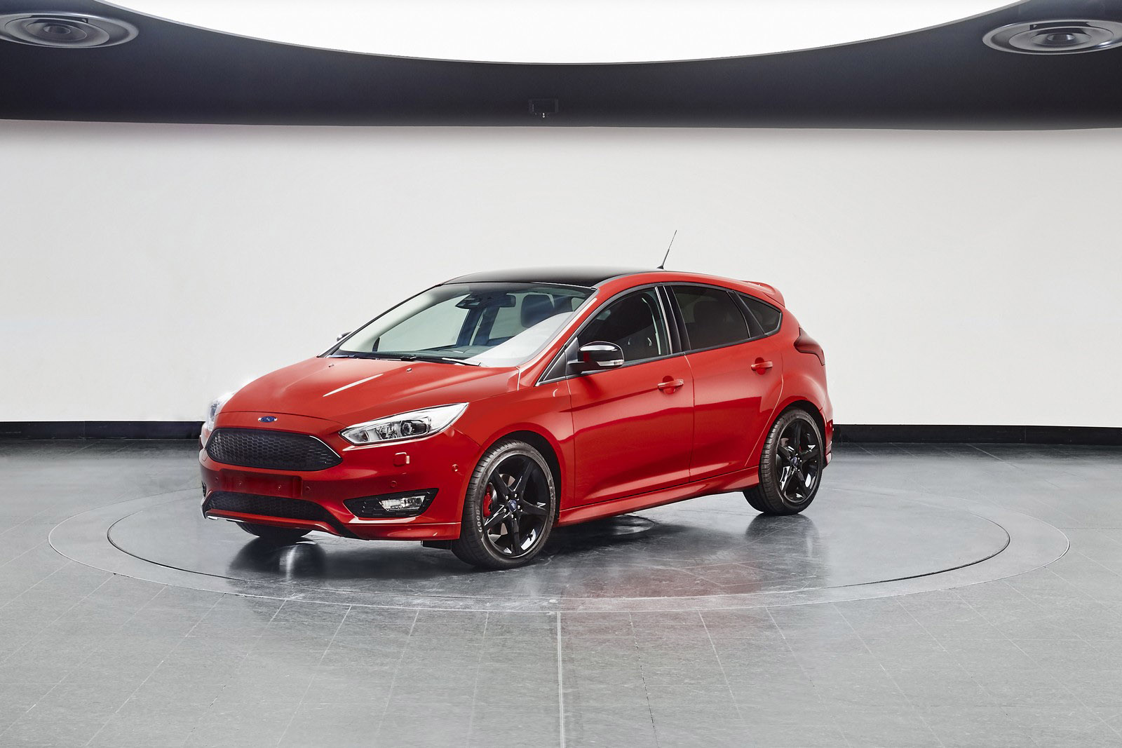 Ford Focus Red and Black Editions