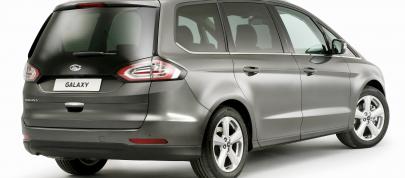 Ford Galaxy (2016) - picture 12 of 18