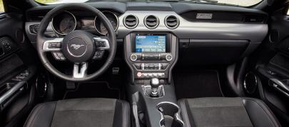Ford Mustang GT Convertible (2016) - picture 7 of 12