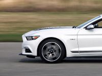 Ford Mustang GT Convertible (2016) - picture 8 of 12