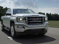 GMC Sierra (2016) - picture 2 of 5