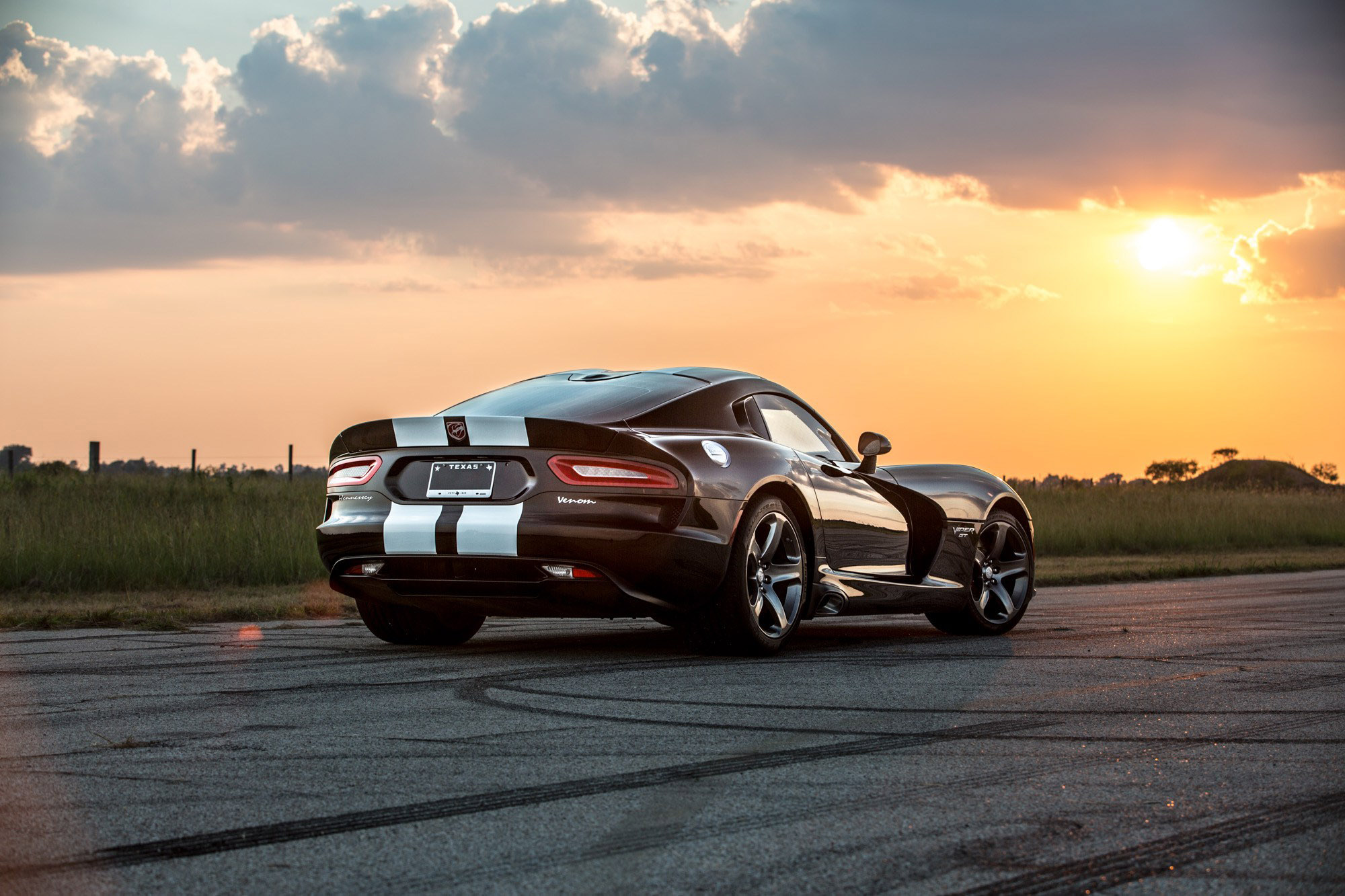 Hennessey Dodge Viper Venom 800 Supercharged