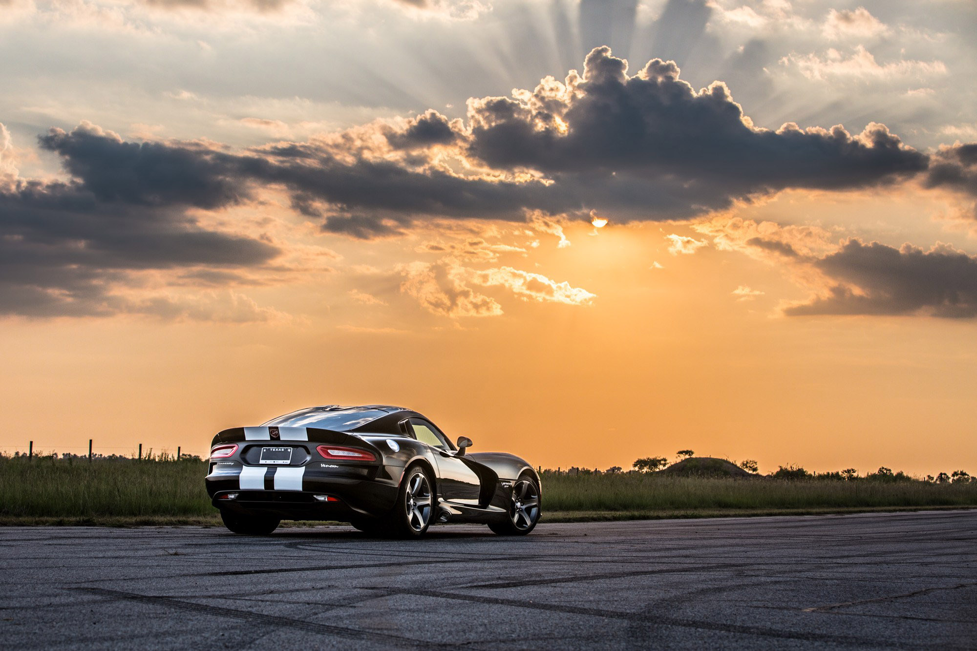 Hennessey Dodge Viper Venom 800 Supercharged