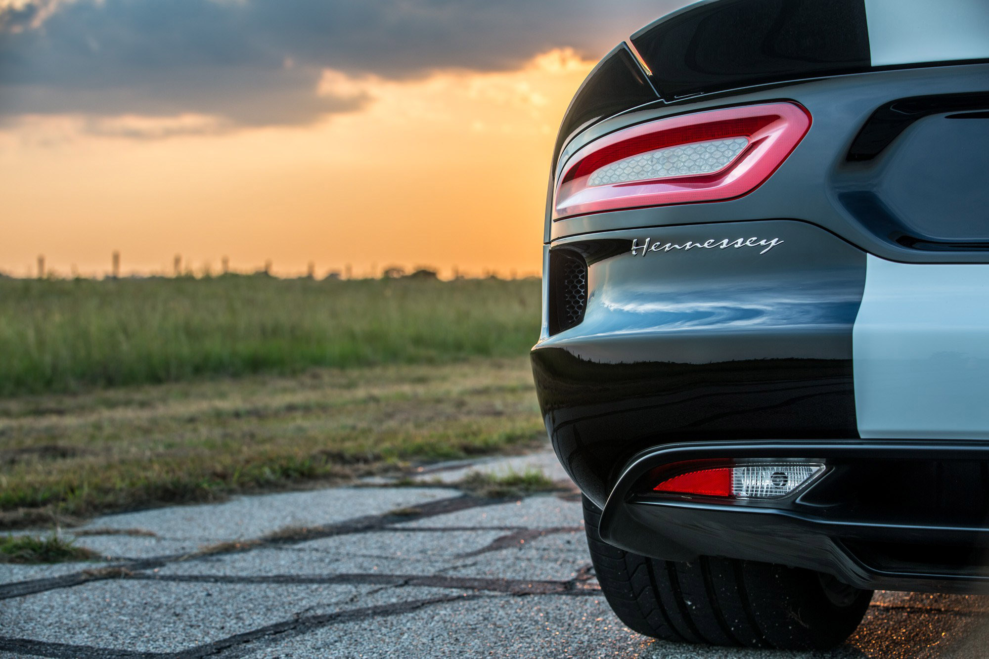 Hennessey Dodge Viper Venom 800 Supercharged