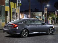 Honda Civic Sedan Touring (2016) - picture 2 of 6