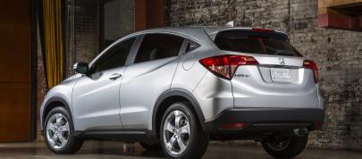 Honda HR-V (2016) - picture 7 of 25