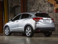 Honda HR-V (2016) - picture 7 of 25