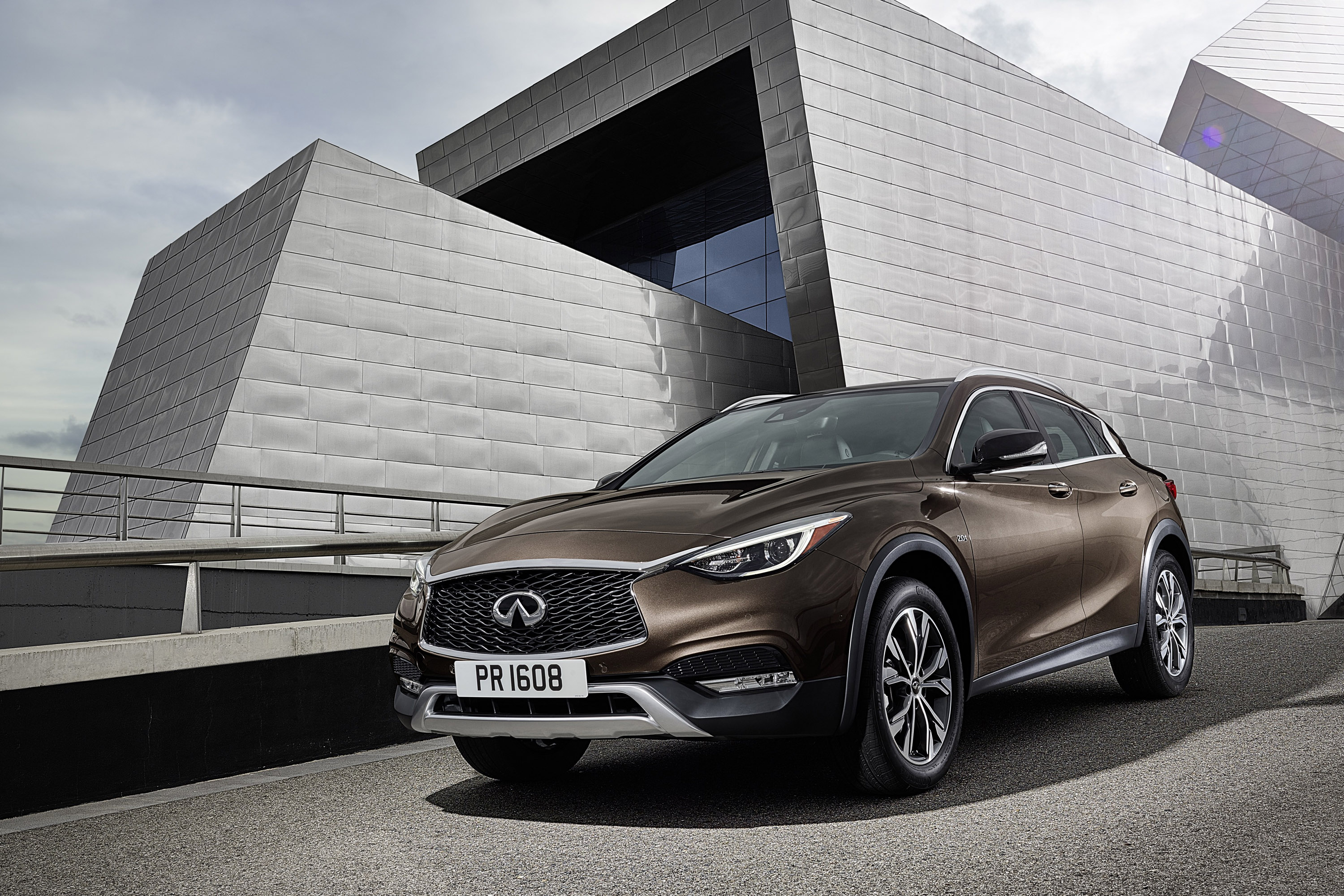 Infiniti Premium Active