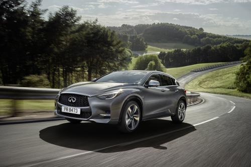 Infiniti Q30 Active Compact (2016) - picture 17 of 19