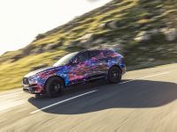 Jaguar F-PACE (2016) - picture 2 of 3