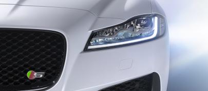 Jaguar XF (2016) - picture 15 of 25