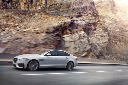 Jaguar XF (2016) - picture 9 of 25