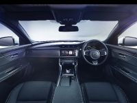 Jaguar XF (2016) - picture 14 of 25
