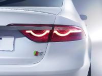 Jaguar XF (2016) - picture 19 of 25