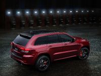 Jeep Grand Cherokee SRT Night (2016) - picture 3 of 6