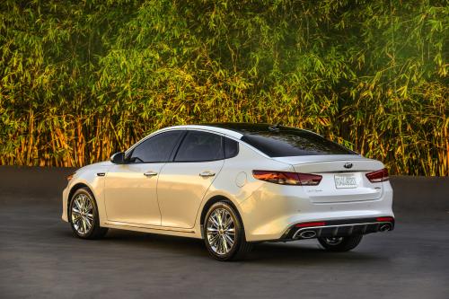 Kia Optima SXL (2016) - picture 8 of 16