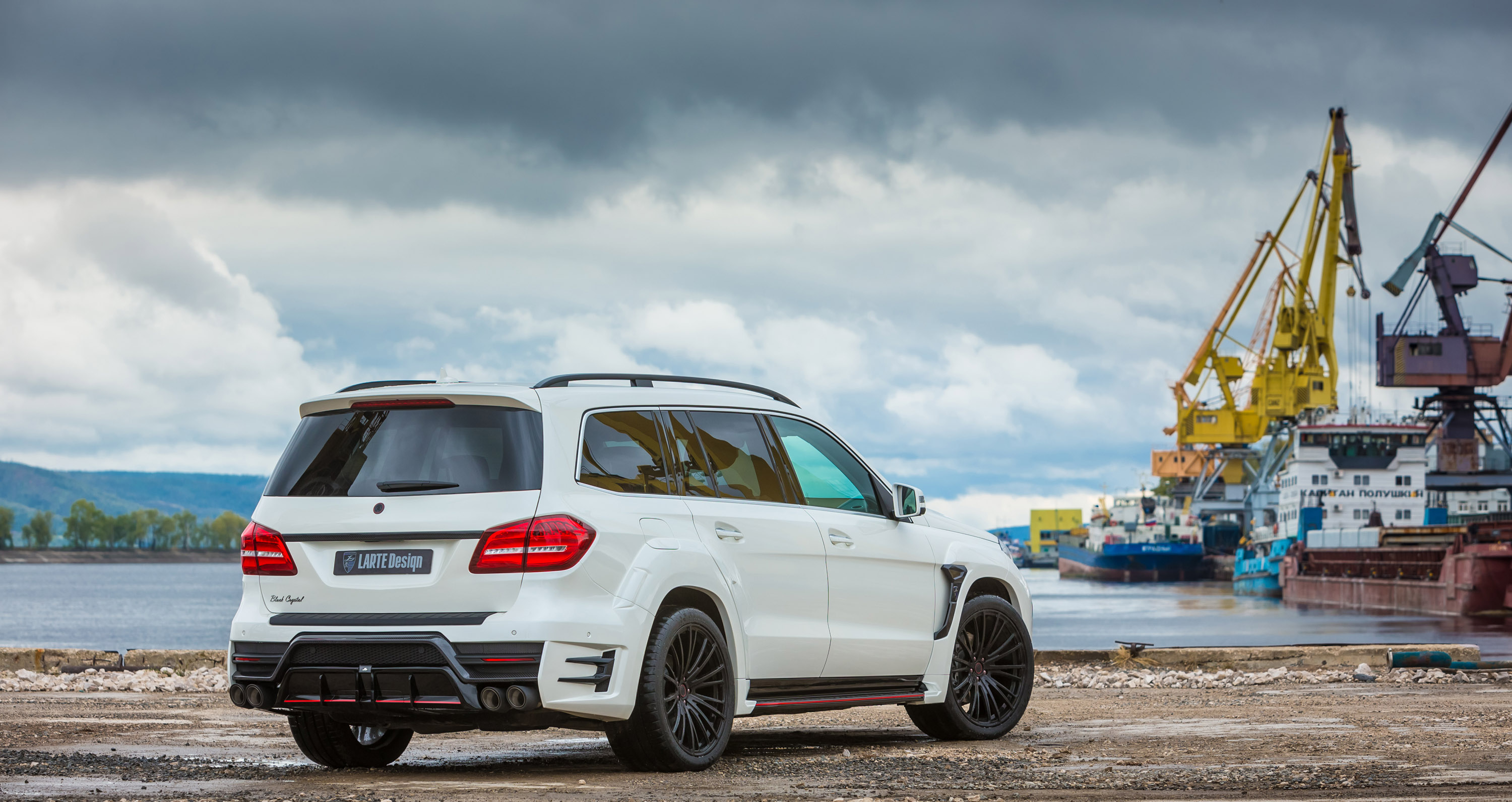 LARTE Design Black Crystal Mercedes-Benz GLS