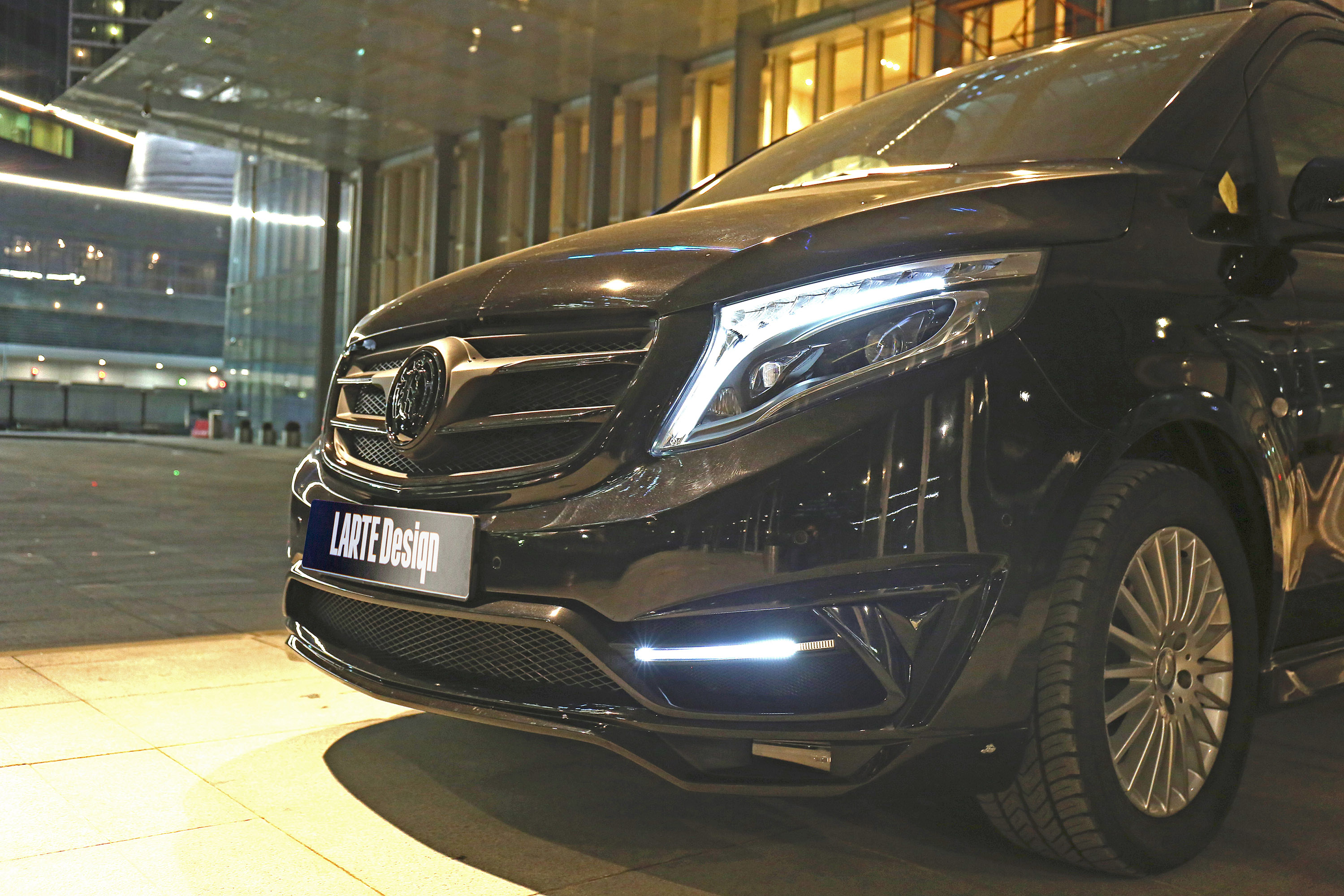 Larte Design Mercedes-Benz V-Class Black Crystal