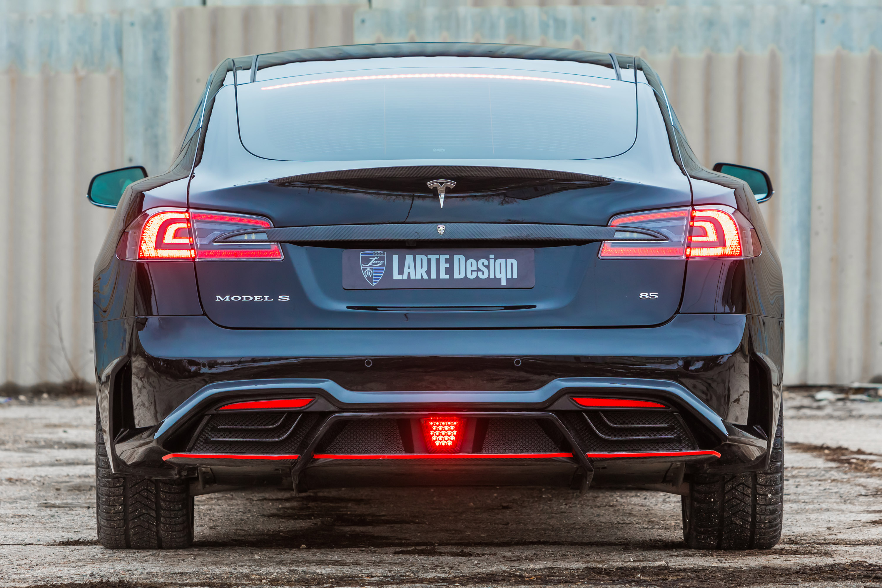 Larte Design Tesla Model S Elizabeta