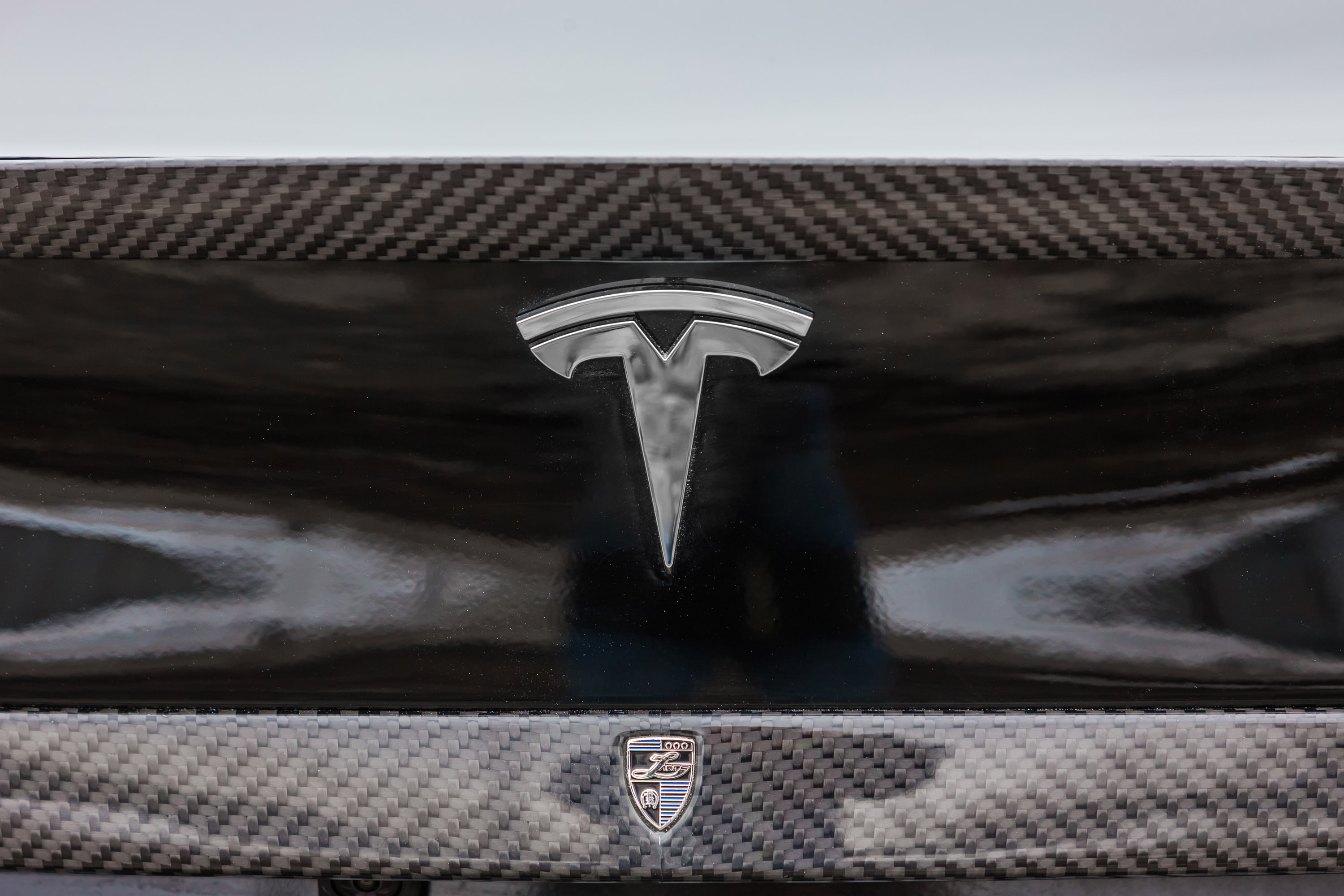 Larte Design Tesla Model S Elizabeta