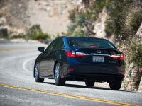 Lexus ES 300h (2016) - picture 6 of 22