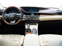 Lexus ES 300h (2016) - picture 8 of 22