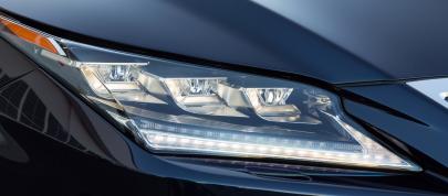 Lexus RX 450h (2016) - picture 12 of 25