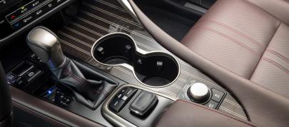 Lexus RX 450h (2016) - picture 20 of 25