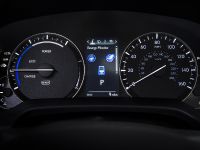 Lexus RX 450h (2016) - picture 18 of 25
