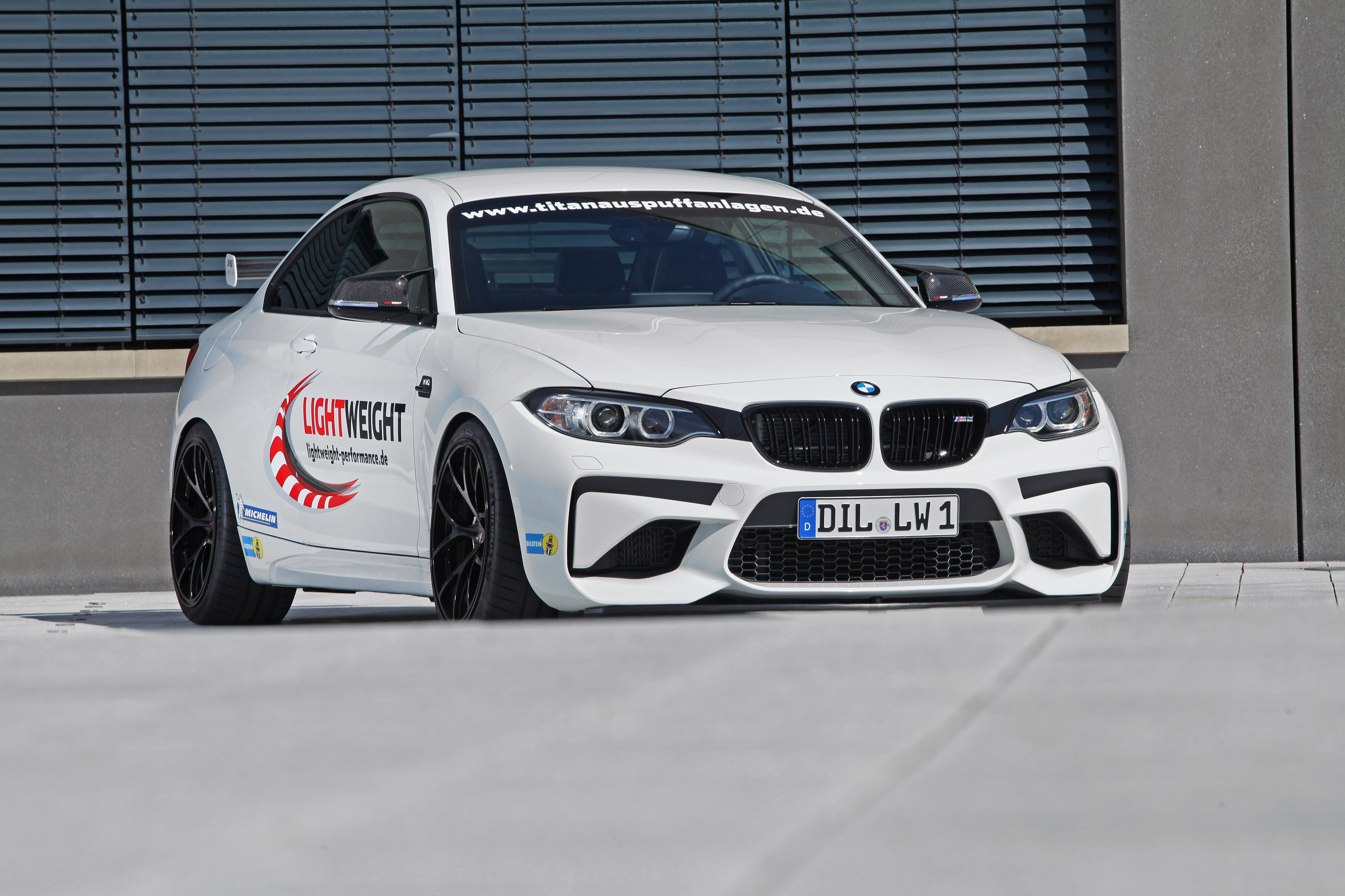 LIGHTWEIGHT BMW M2