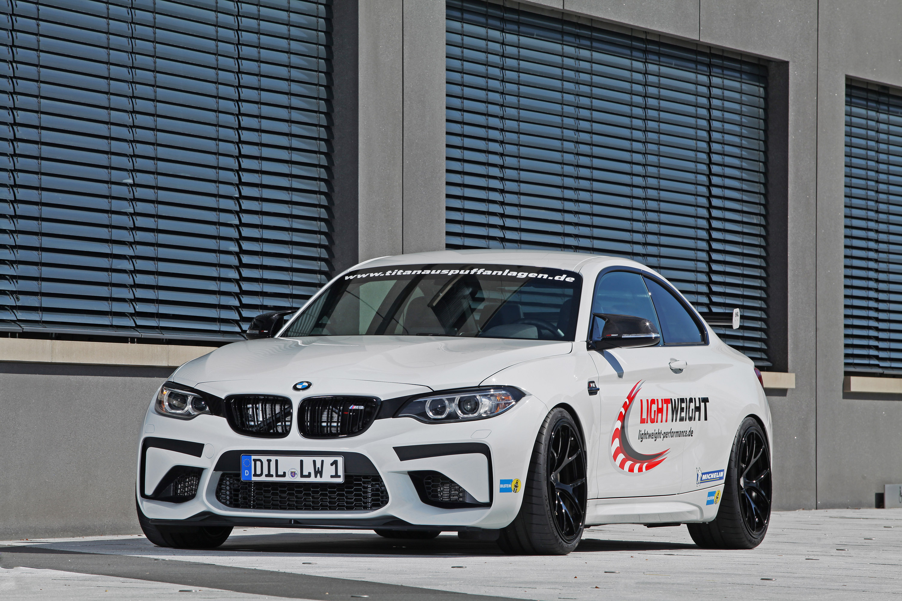 LIGHTWEIGHT BMW M2