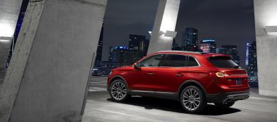 Lincoln MKX (2016) - picture 4 of 9