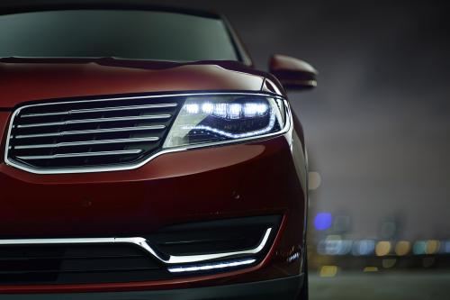 Lincoln MKX (2016) - picture 8 of 9