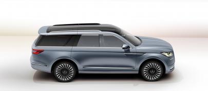 Lincoln Navigator Concept (2016) - picture 4 of 9