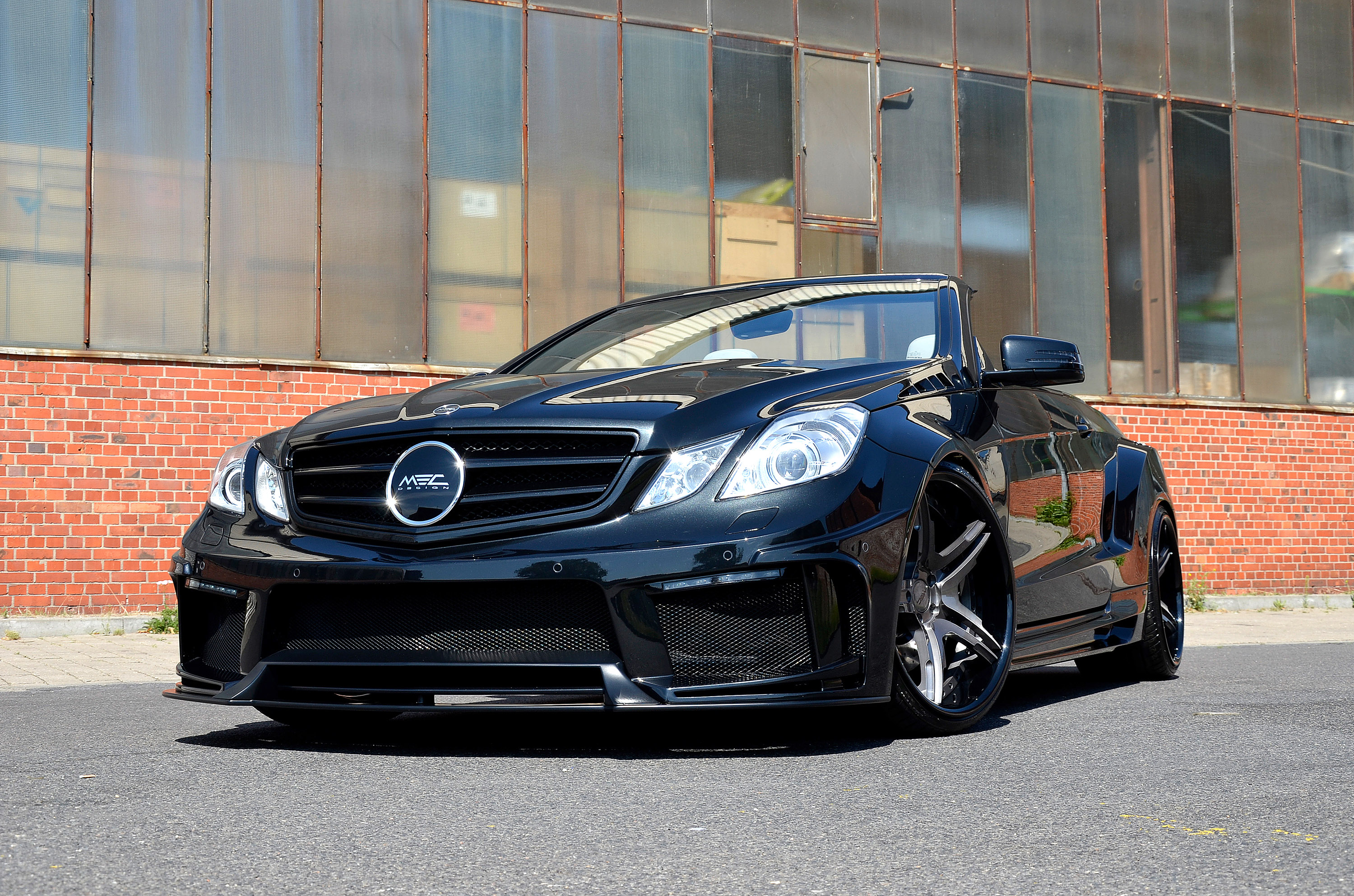 MEC DESIGN Mercedes-Benz E-Class Cabriolet Cerberus