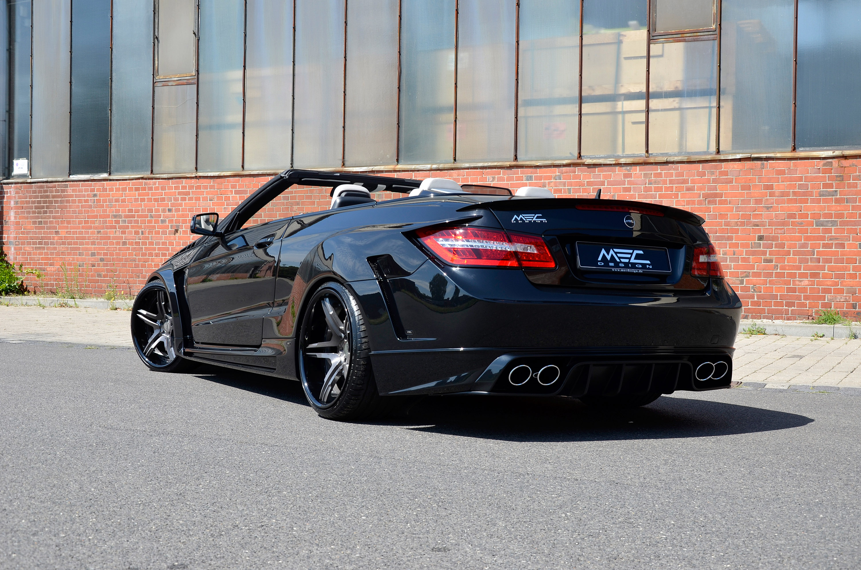 MEC DESIGN Mercedes-Benz E-Class Cabriolet Cerberus