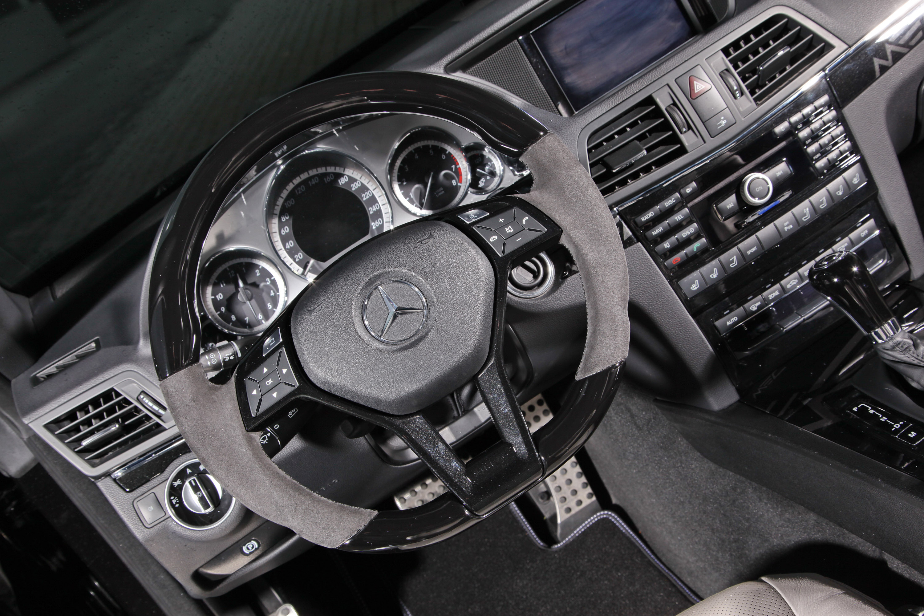 MEC DESIGN Mercedes-Benz E-Class Cabriolet Cerberus