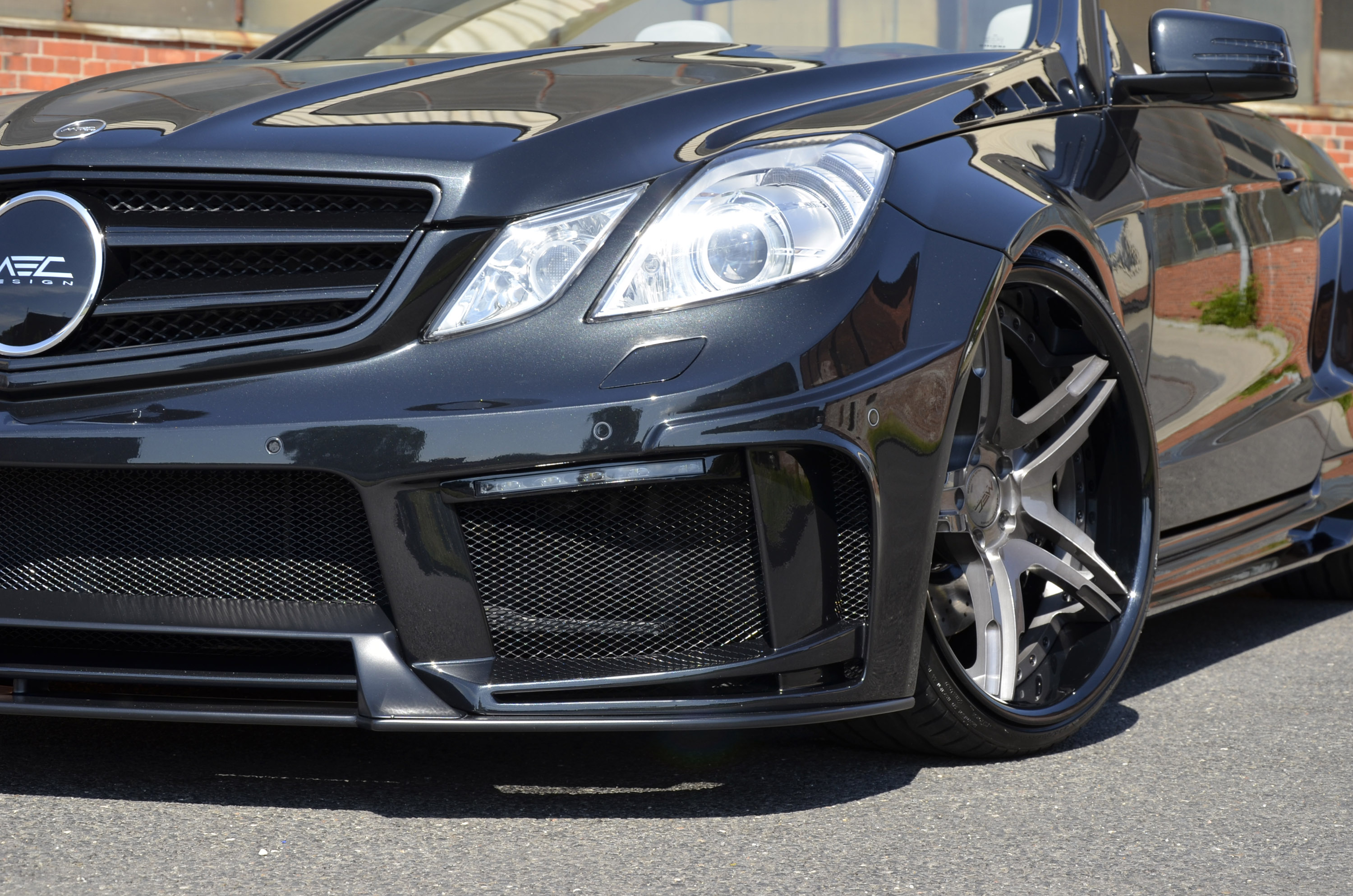 MEC DESIGN Mercedes-Benz E-Class Cabriolet Cerberus