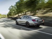 Mercedes-AMG S 63 4MATIC+ (2016) - picture 3 of 21