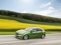 Mercedes-Benz A-Class (2016) - picture 3 of 35