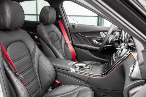 Mercedes-Benz C450 AMG Sport (2016) - picture 16 of 37