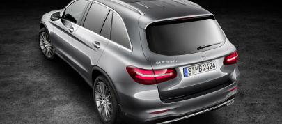 Mercedes-Benz GLC (2016) - picture 4 of 34