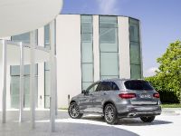Mercedes-Benz GLC (2016)