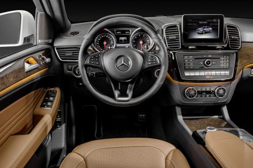 Mercedes-Benz GLE Coupe (2016) - picture 8 of 9