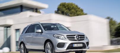 Mercedes-Benz GLE (2016) - picture 7 of 48