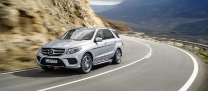 Mercedes-Benz GLE (2016) - picture 15 of 48